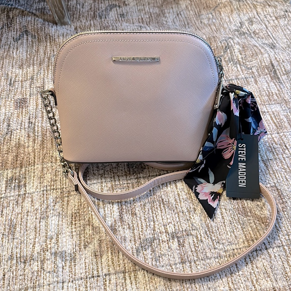NWT Steve Madden blush crossbody bag, w/ black floral scarf & silver hardware